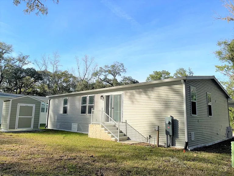 1077 Cloverleaf Cir #1077 — Photo 18