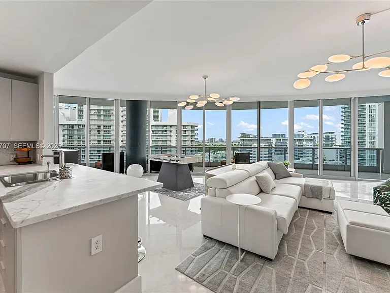 5959 Collins Ave #1201 — Photo 4
