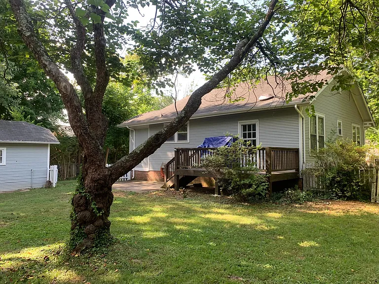 115 Pinehurst Ave — Photo 14