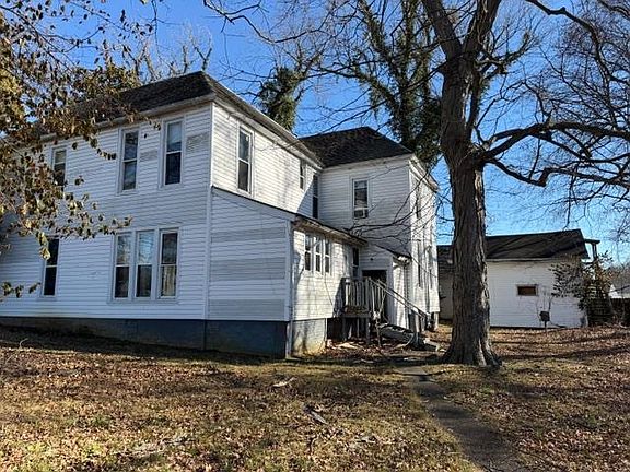 5th image of 300 Rudy Ave