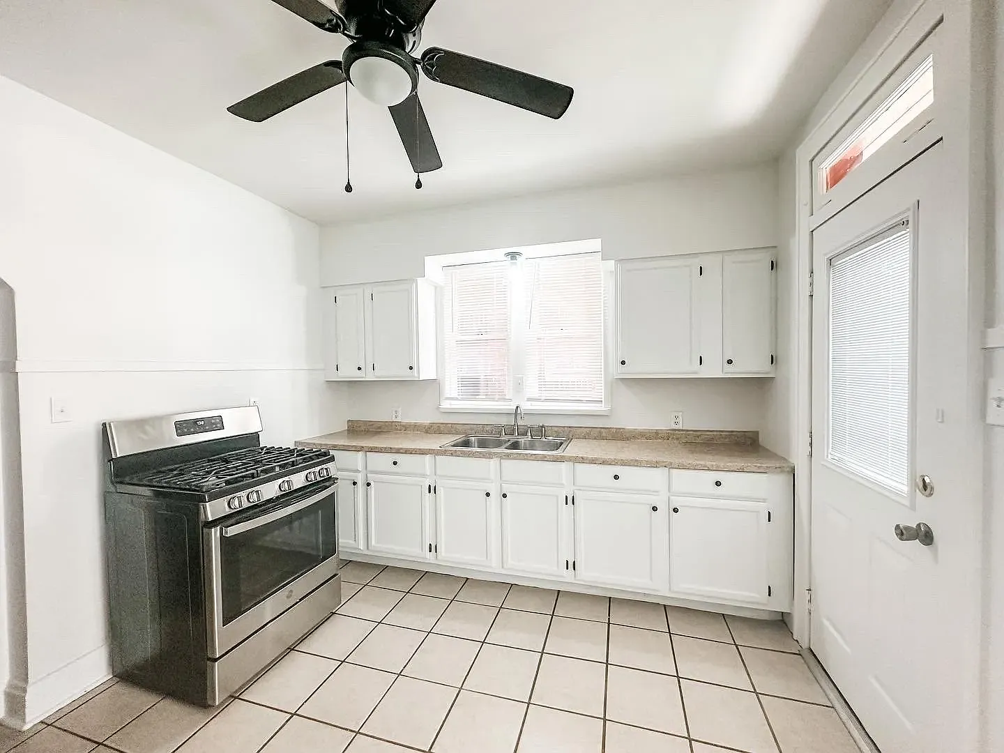 3 bed, 1288 sqft, $1,550 — Photo 4
