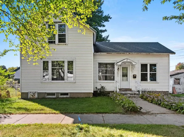 1321 Church St, Marinette, WI 54143