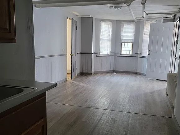 1st image of 161 Prospect St #7