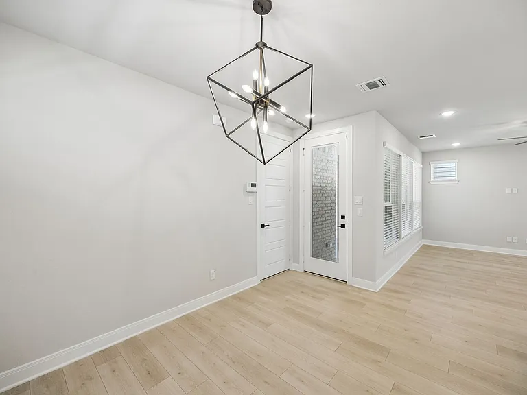 4816 Maxwell Dr — Photo 17