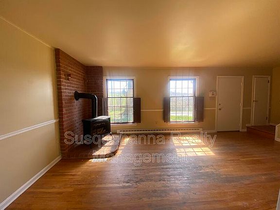 4th image of 529 Stone Hill Rd