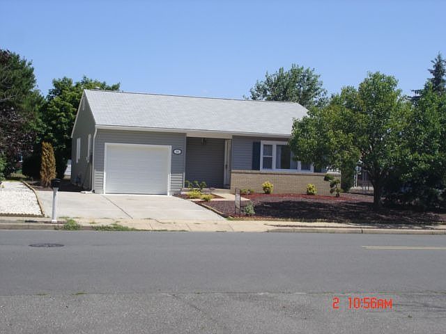 48 Westbrook