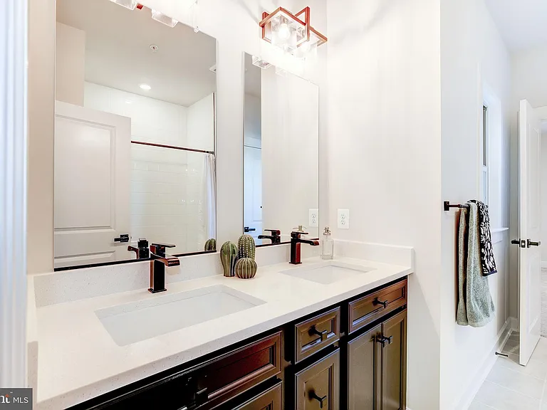 6547 Clubhouse Dr — Photo 62