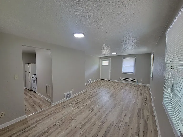152 Maywood Avenue — Photo 4