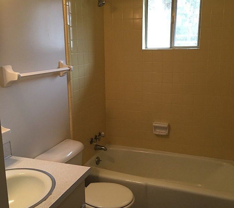 2nd image of 1404 16th St
