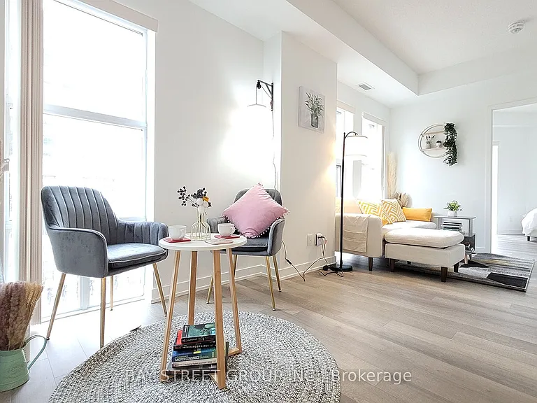 181 Huron St #204 — Photo 15