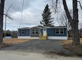 28 Montcalm St, Fairfield, ME 04937