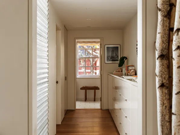 12 Sidney Place image 27 of 35