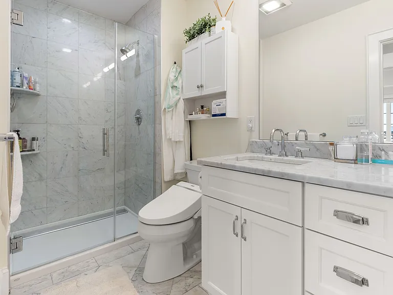 380 Bunker Hill St #210 — Photo 25