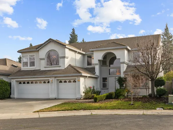 11 Loganberry Ct, Sacramento, CA 95835