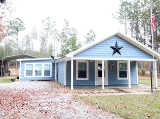 103 Lakeview Dr, Fort Gaines, GA 39851