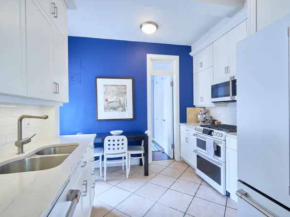 122 East 82nd Street image 5 of 6