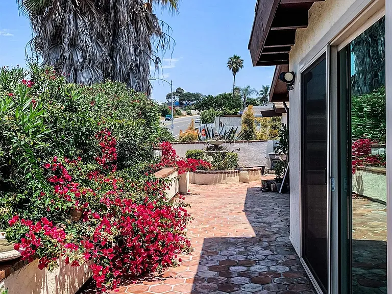 1286 Otono St — Photo 32