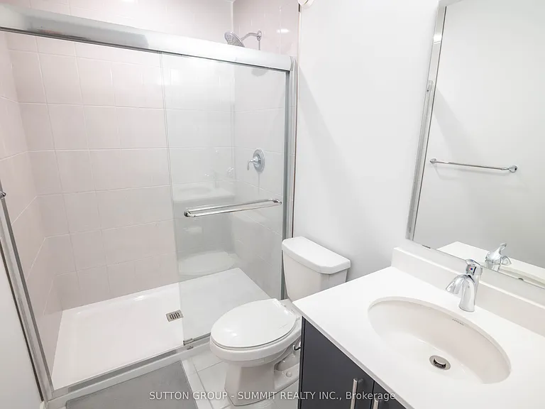 940 Saint David St N #3 — Photo 17