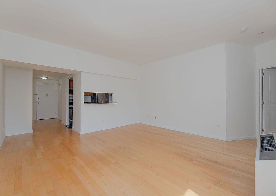 1st image of 20 West St APT 29G