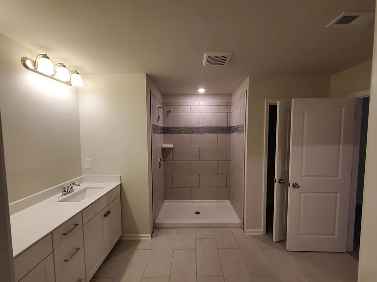 321 Diversity Way — Photo 15