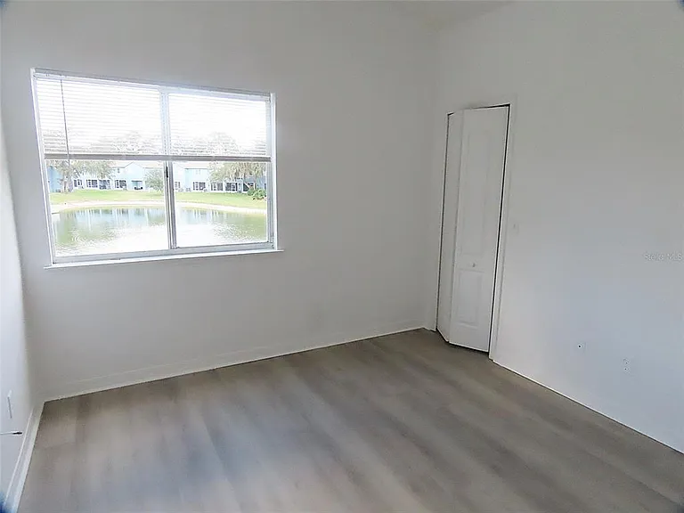 427 Wilton Cir — Photo 12