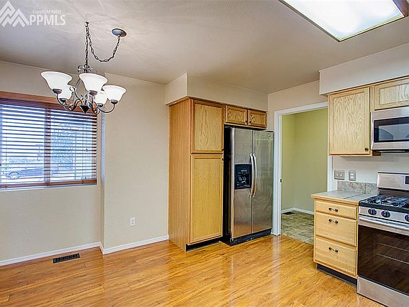 Eat in kitchen with lots of storage.