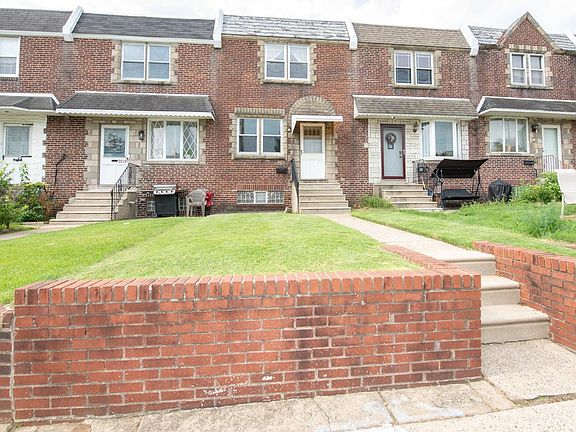 2nd image of 2836 Magee Ave