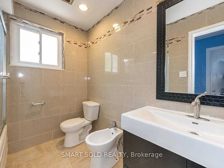 1116 Pomona Ct #MAIN — Photo 9