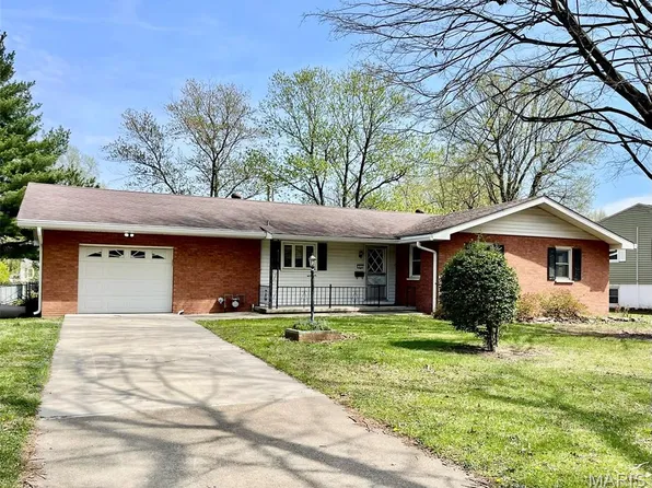 313 Sanders St, Bethalto, IL 62010