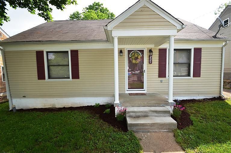 1st image of 225 Elmwood Dr