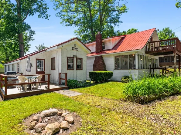 36063 Lake St, Union City, PA 16438