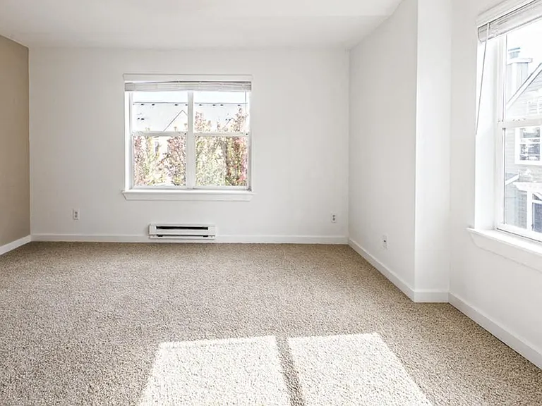 LionsGate North — Photo 15