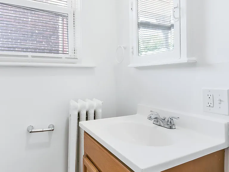 1021 Lehman St #2 — Photo 8