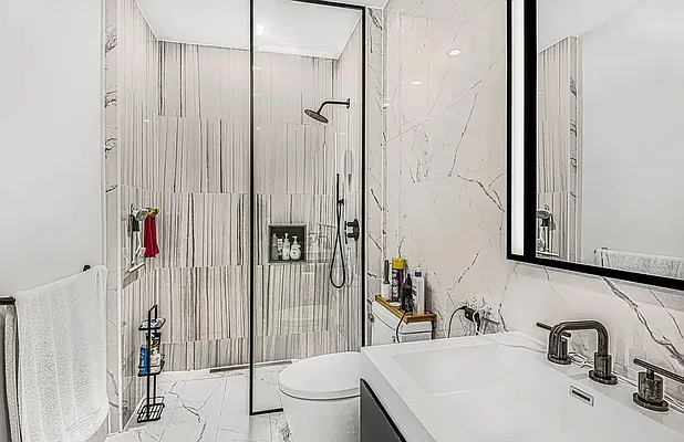 Bathroom, photo 1