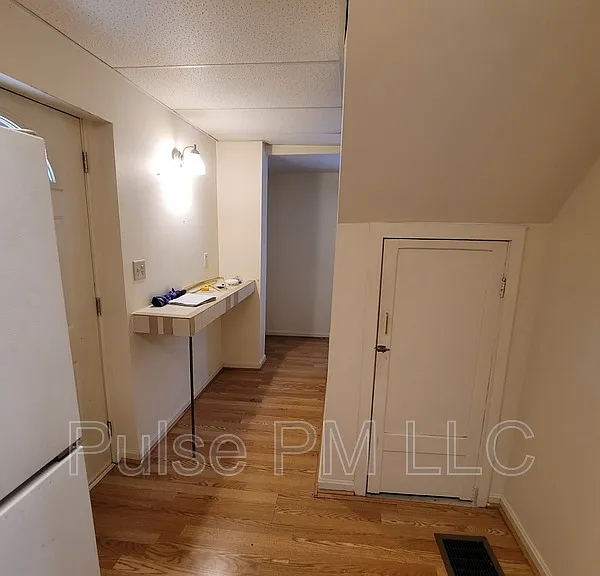 816 Montague Rd #U1 — Photo 6
