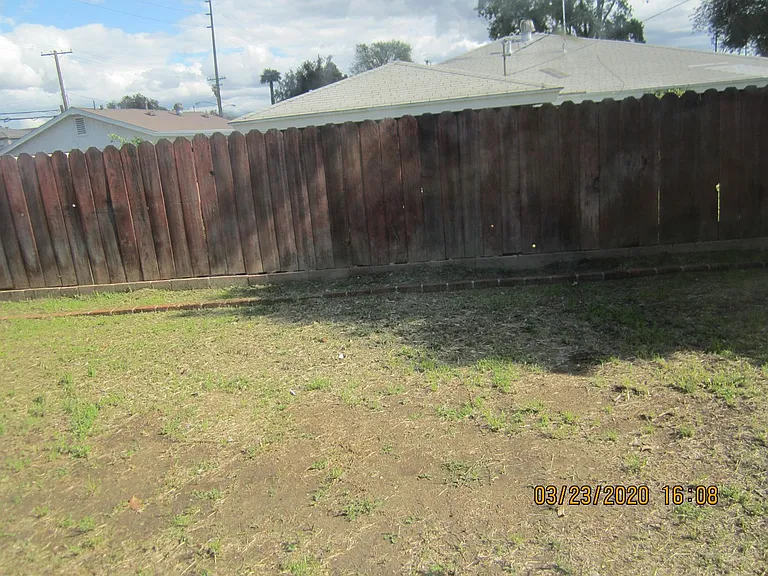 8314 Camelia Dr — Photo 24