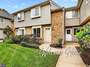 102 Teal Ct, East Windsor, NJ 08520