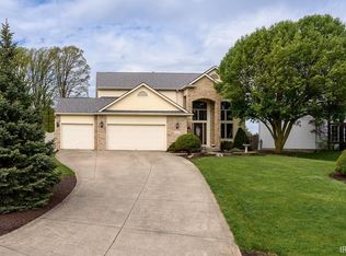 1916 Deer Lodge Dr, Fort Wayne, IN