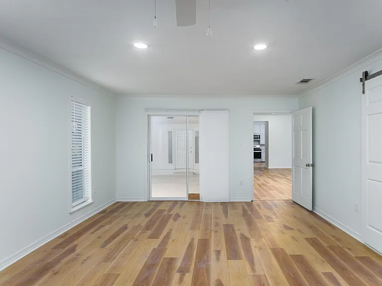313 S 22nd Ave — Photo 18