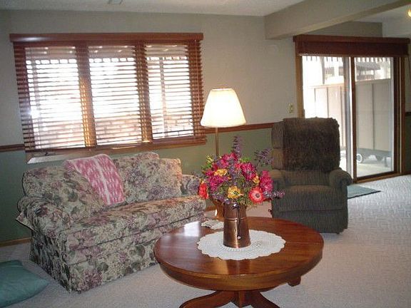 3rd image of 2630 Sumac Ct