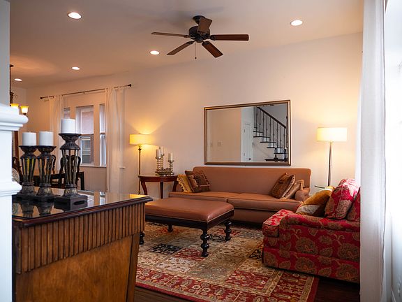 2nd image of 1421 N Oakley Blvd #1