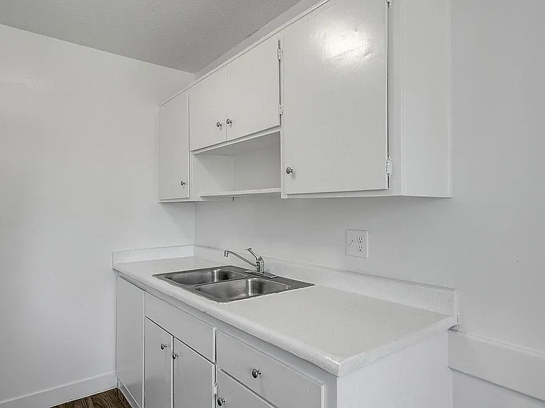 4805_Heidi St_unit 10-12
