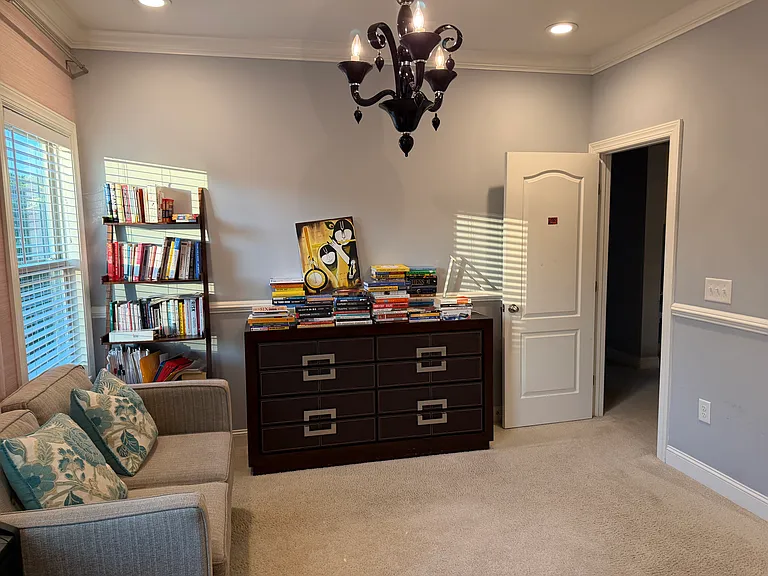 1605 Capstone Dr — Photo 31
