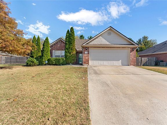 2nd image of 1442 N Corsica Dr