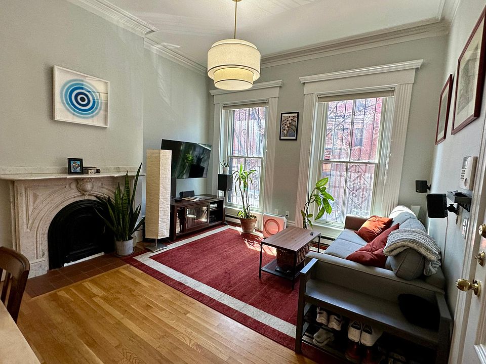 1st image of 7 Dwight St APT 2