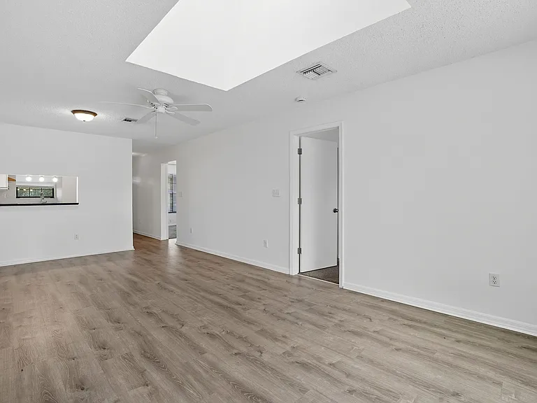 5361 Treetops Dr — Photo 24