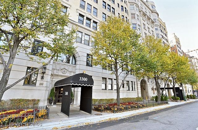 1st image of 3300 N Lake Shore Dr APT 6E