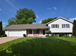 1125 Coprinus Dr, Green Bay, WI 54313
