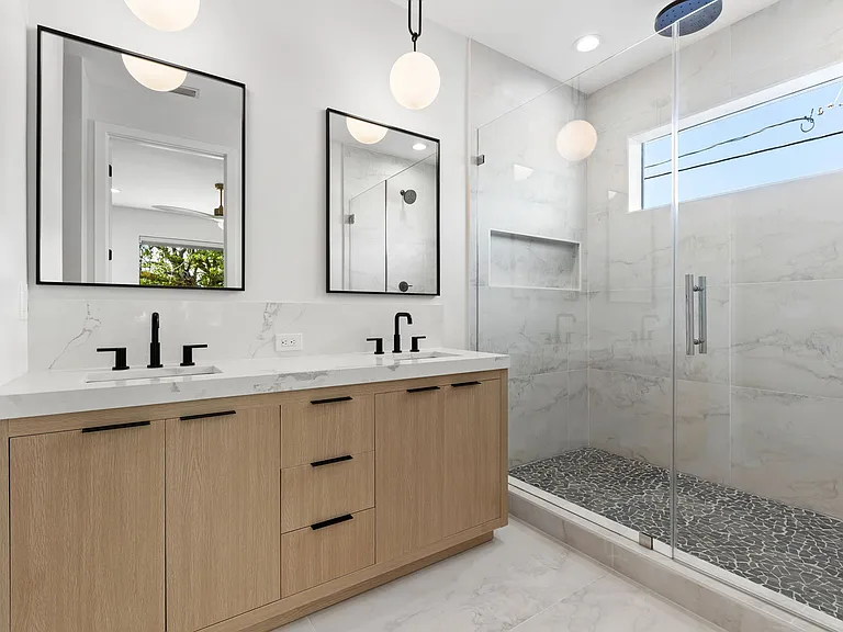 101 E Euclid Ave #1 — Photo 17