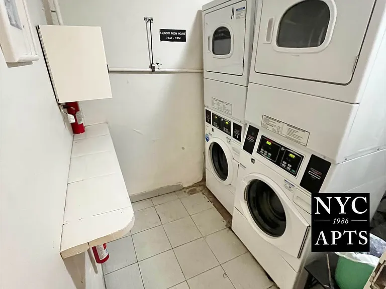 424 W 57th St #5A — Photo 10